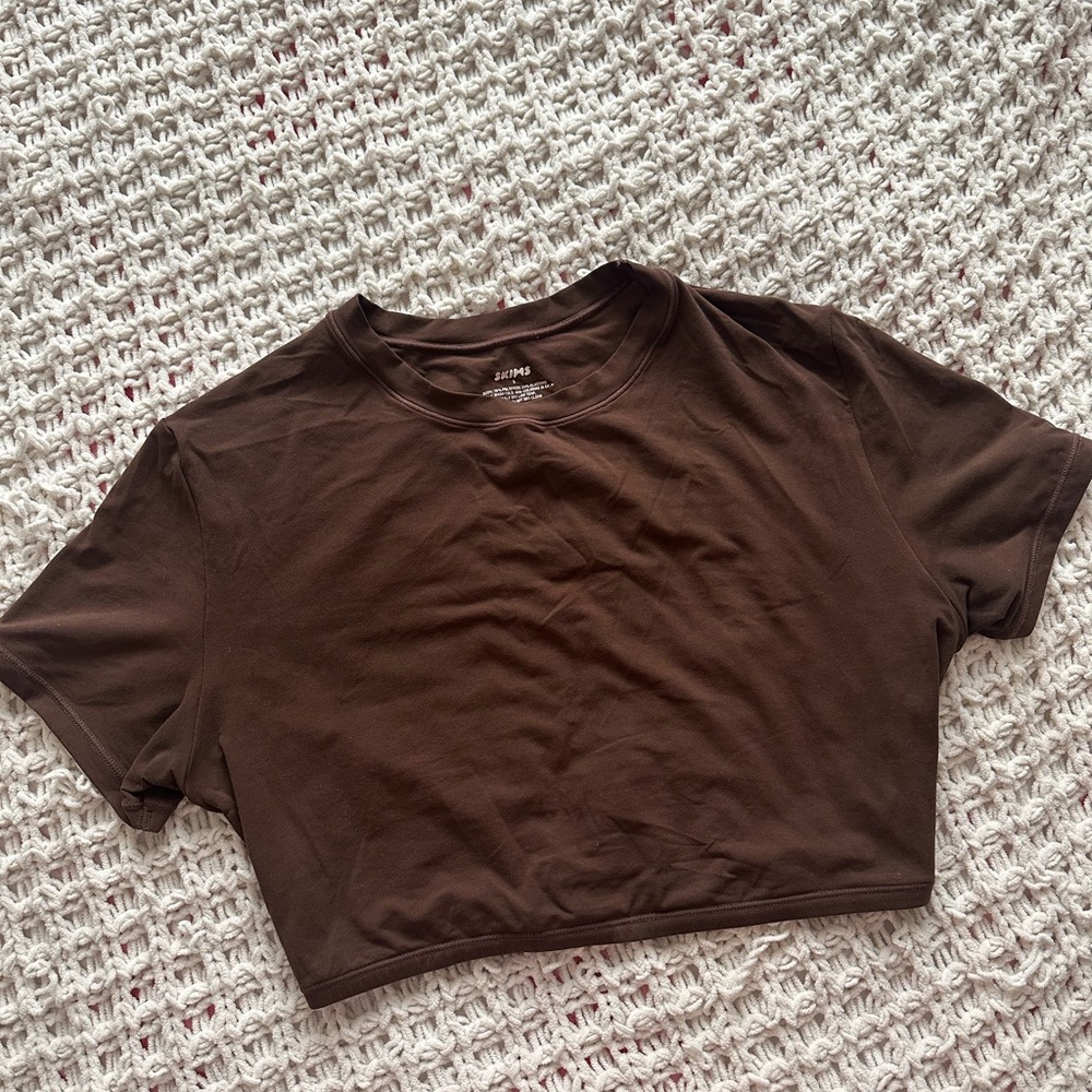 SKIMS Brown Crop Top